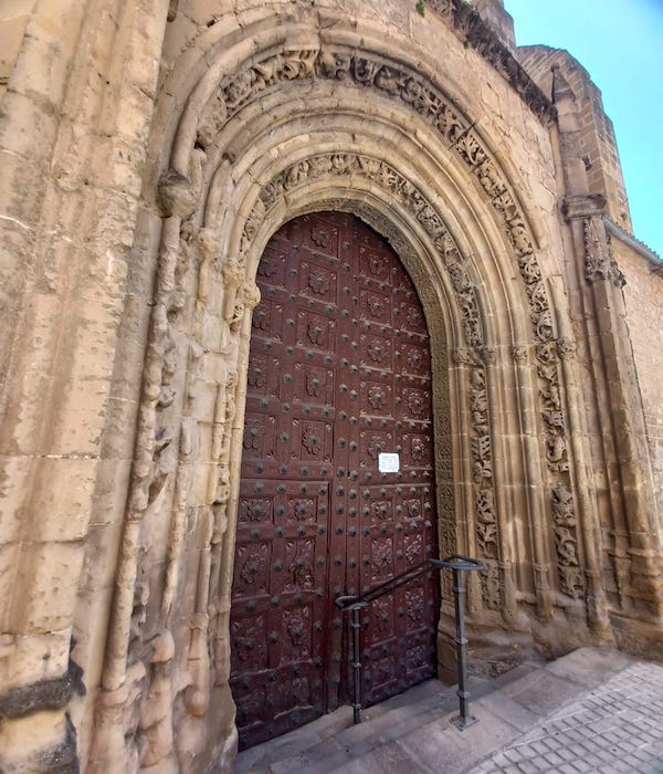 Portada de la Umbría de la iglesia de San Isidoro de Úbeda